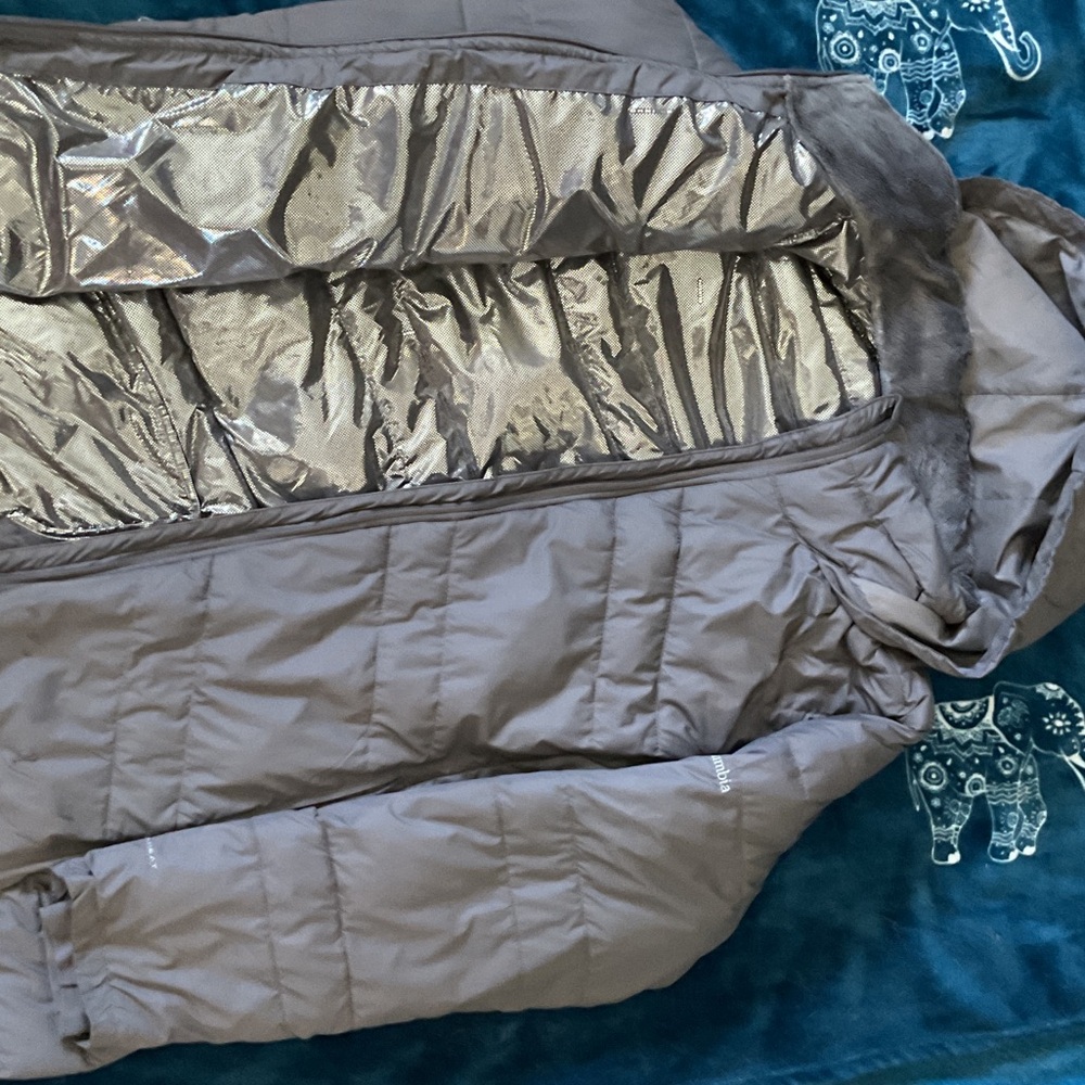 Columbia Gray Jacket with Silver Lining